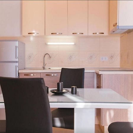 House Karlo Apartments أوميس الغرفة الصورة