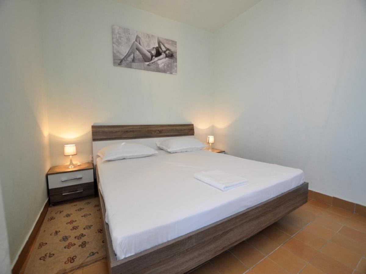 House Karlo Apartments أوميس المظهر الخارجي الصورة