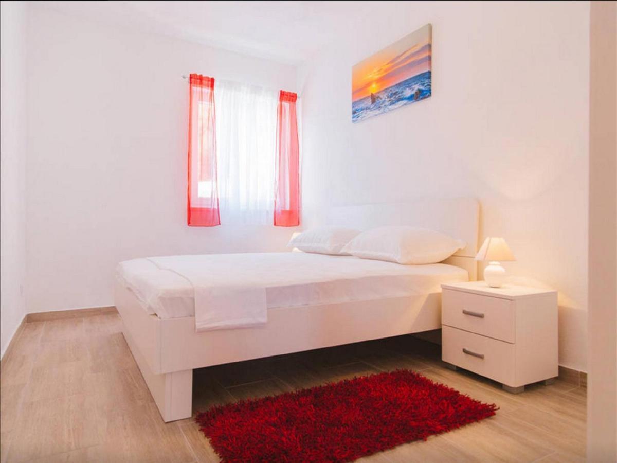 House Karlo Apartments أوميس المظهر الخارجي الصورة