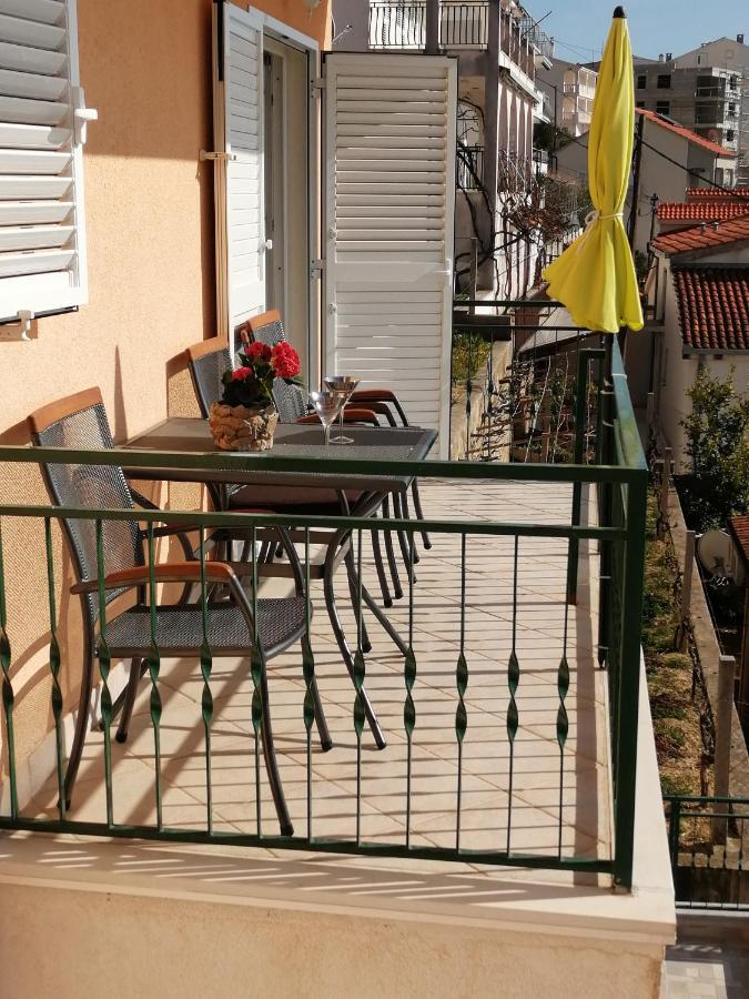 House Karlo Apartments أوميس المظهر الخارجي الصورة