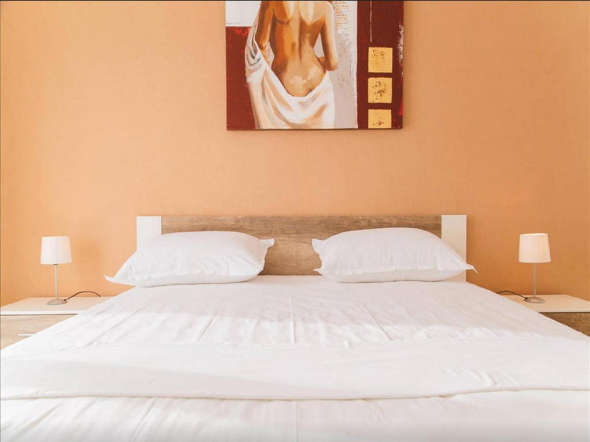 House Karlo Apartments أوميس المظهر الخارجي الصورة