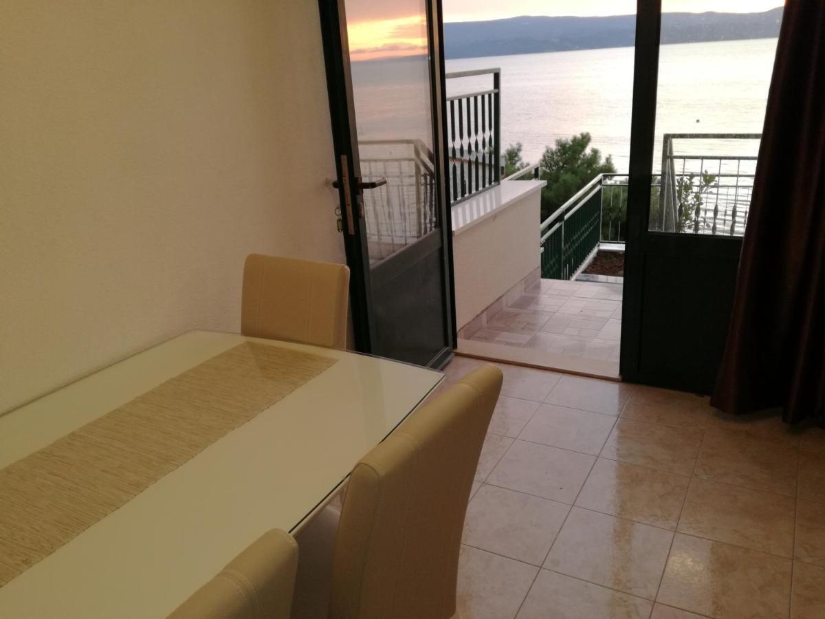 House Karlo Apartments أوميس المظهر الخارجي الصورة