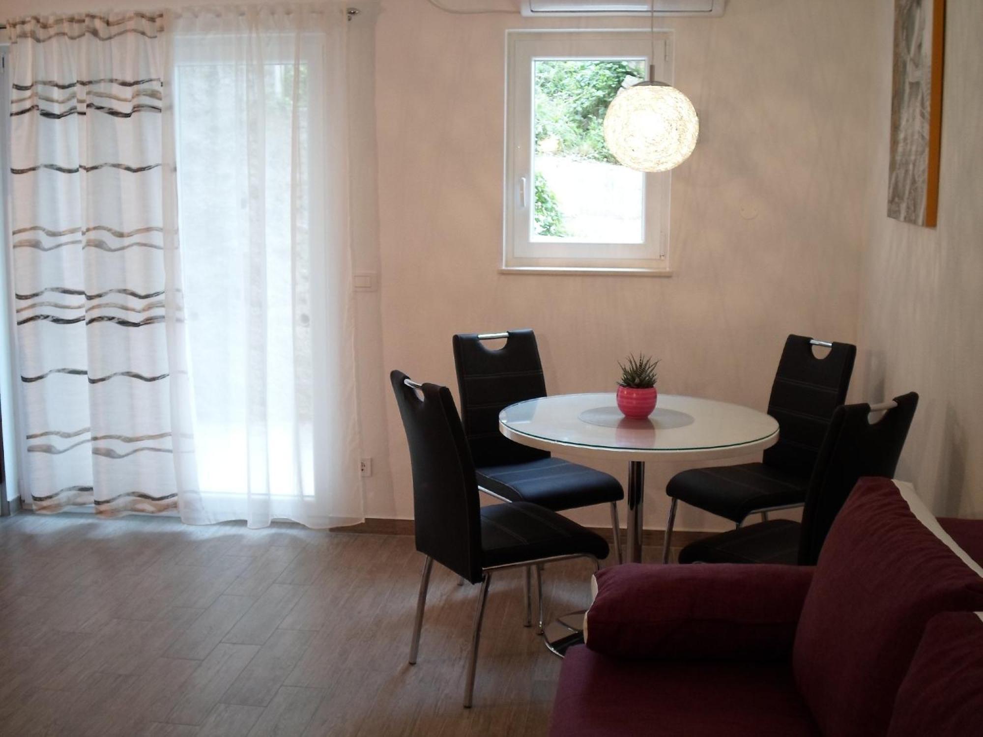 House Karlo Apartments أوميس الغرفة الصورة