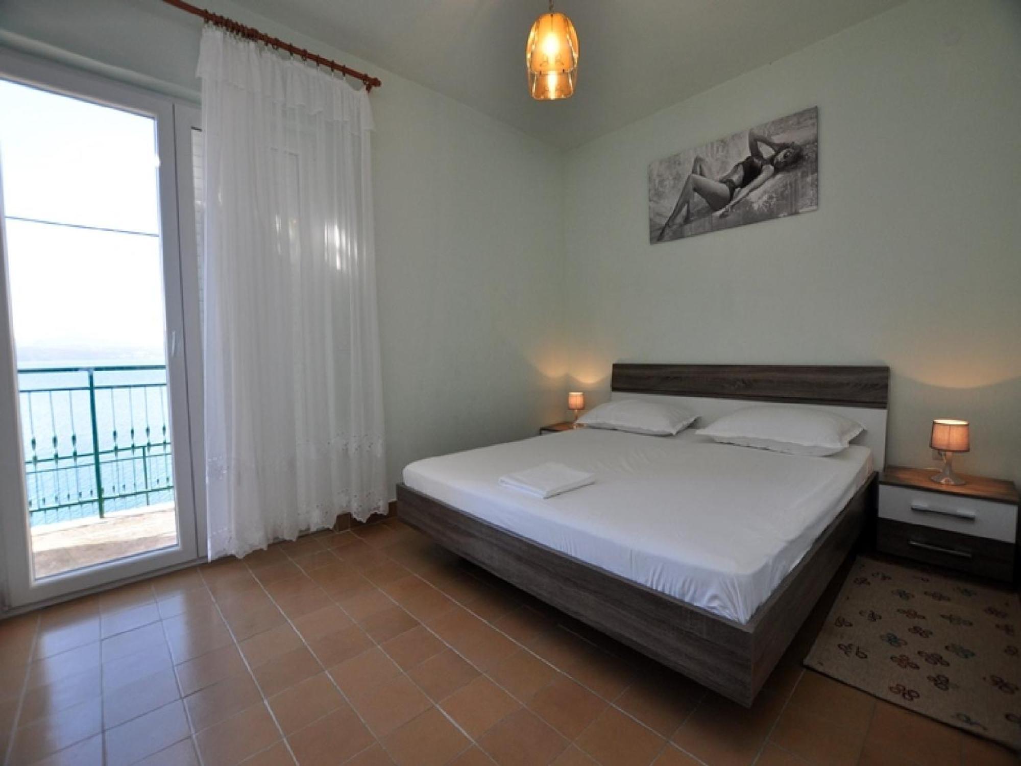 House Karlo Apartments أوميس الغرفة الصورة